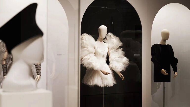 Выставка Бахрушинского, посвященная 100-летию Плисецкой, театрального музея в Туле 