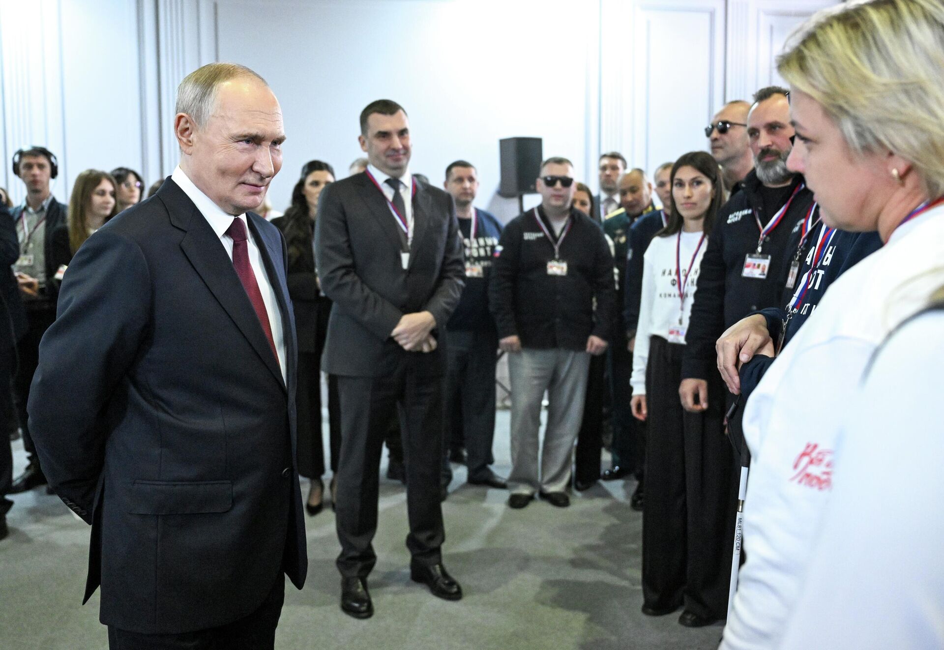Президент РФ Владимир Путин на встрече с волонтерами движения Народный фронт За Россию