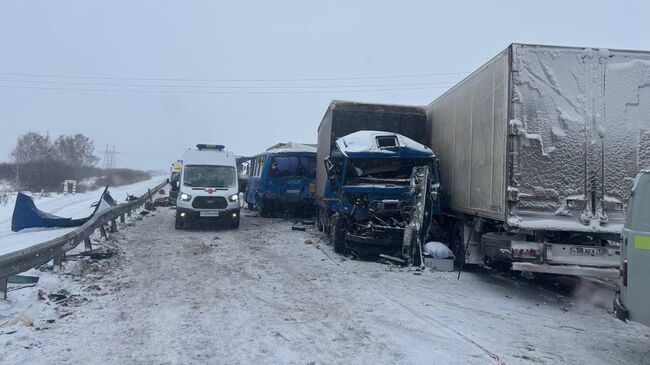 Последствия ДТП в Омской области. 20 декабря 2025
