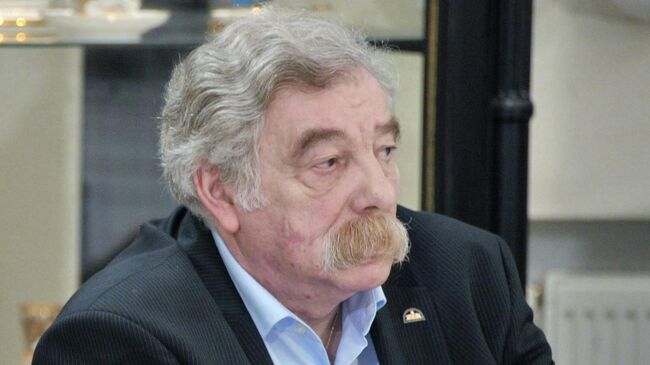 Владимир Грусман