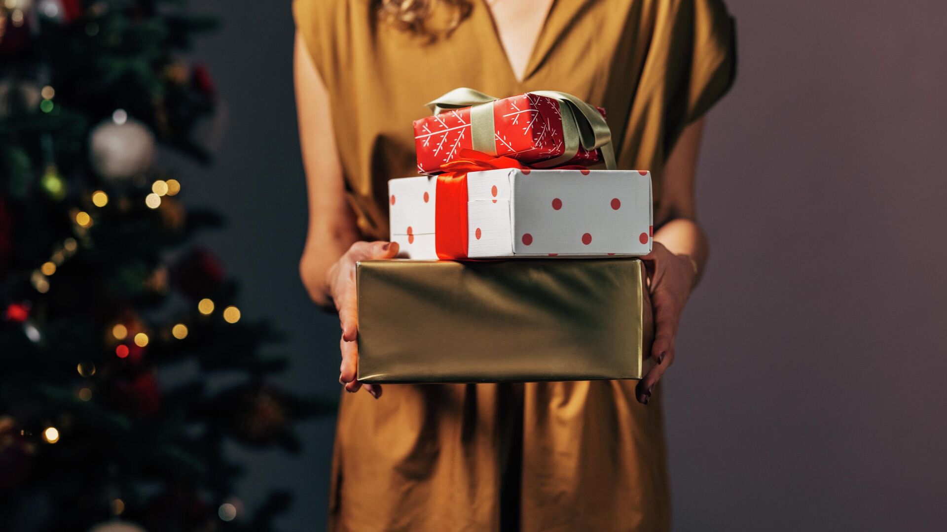 Новогодние подарки - РИА Новости, 1920, 21.12.2025