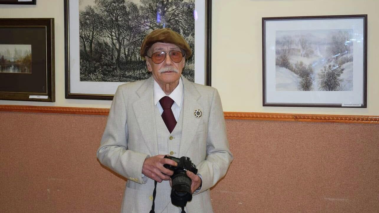 Художник Валерий Сыров - РИА Новости, 1920, 21.12.2025