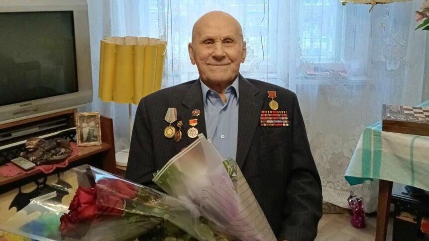 Ветеран войны, почетный гражданин Нижнего Новгорода Николай Шишкин  - РИА Новости, 1920, 21.12.2025