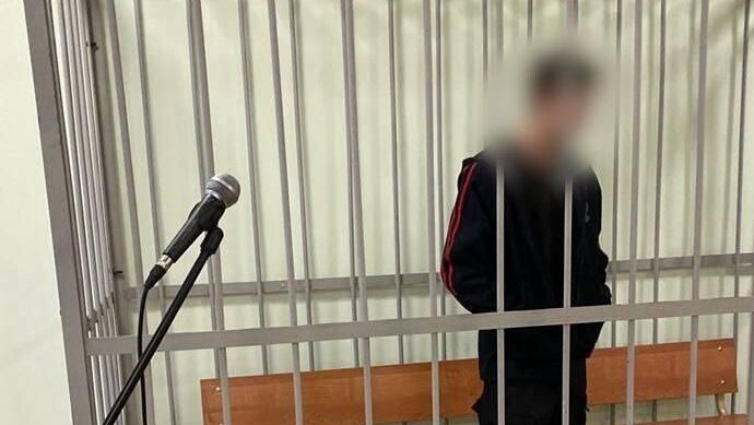 Подозреваемый в покушении на убийство своих бабушки и дедушки в Ленинградской области - РИА Новости, 1920, 20.12.2025