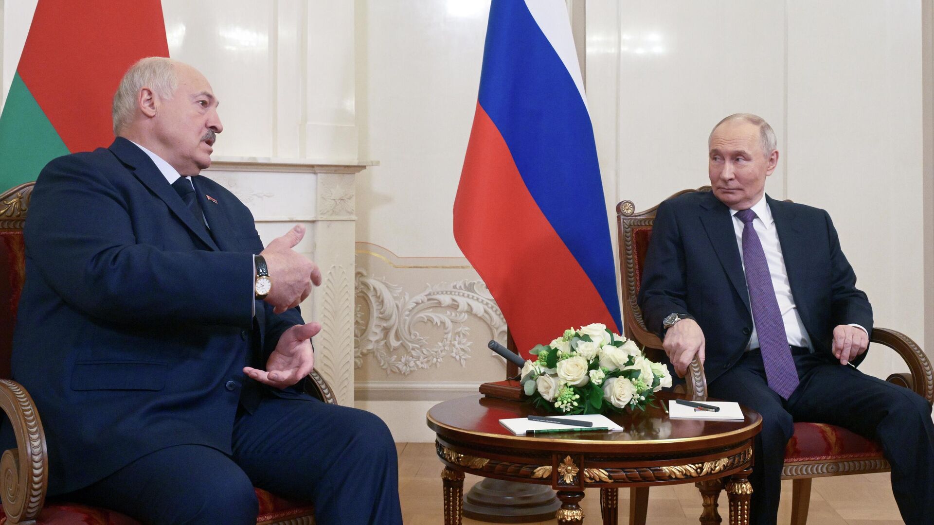 Президент РФ Владимир Путин и президент Белоруссии Александр Лукашенко - РИА Новости, 1920, 21.12.2025