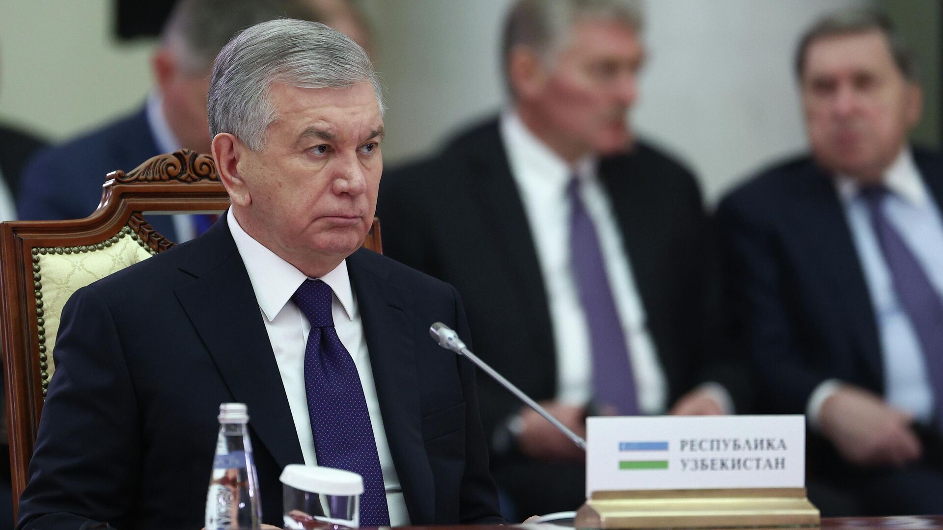 Президент Узбекистана Шавкат Мирзиёев на заседании Высшего Евразийского экономического совета в расширенном составе в Санкт-Петербурге - РИА Новости, 1920, 21.12.2025