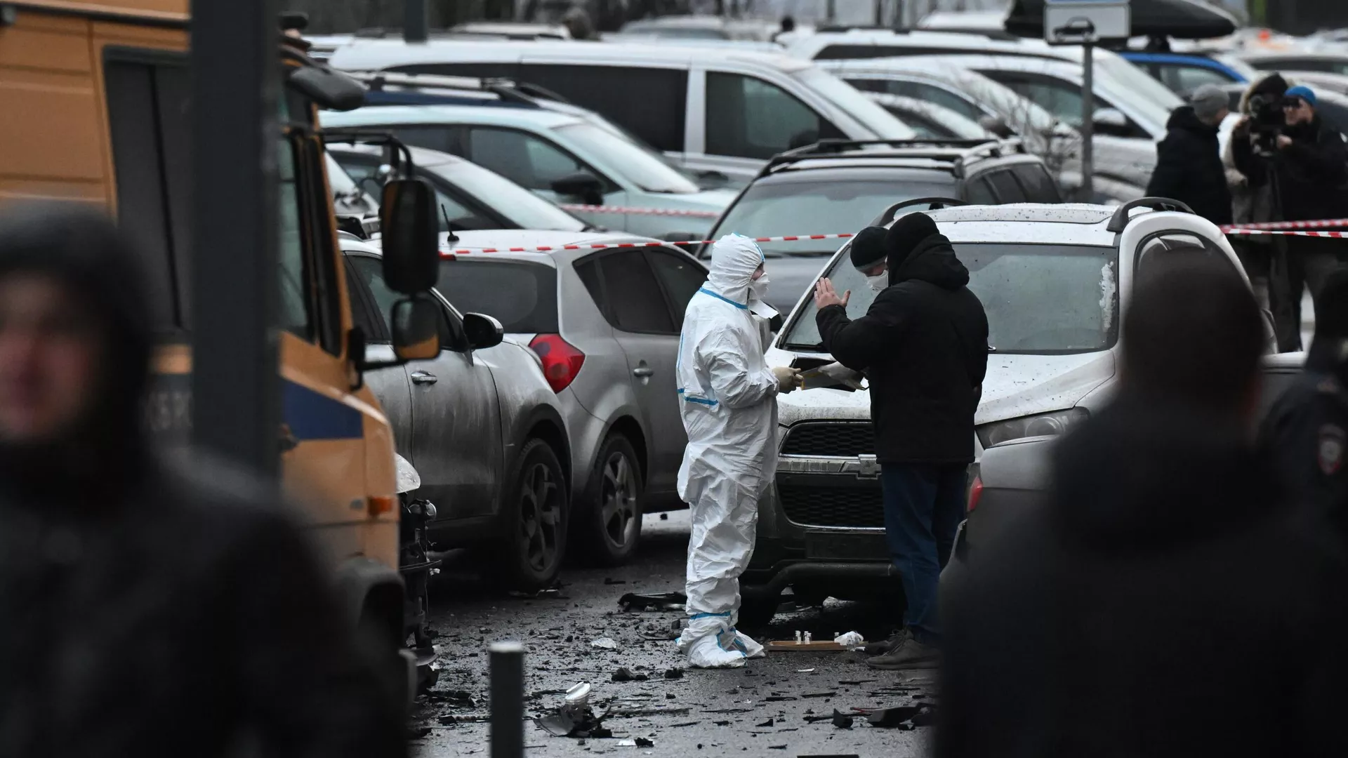 СК: при взрыве бомбы на Ясеневой улице в Москве погиб генерал-лейтенант Сарваров