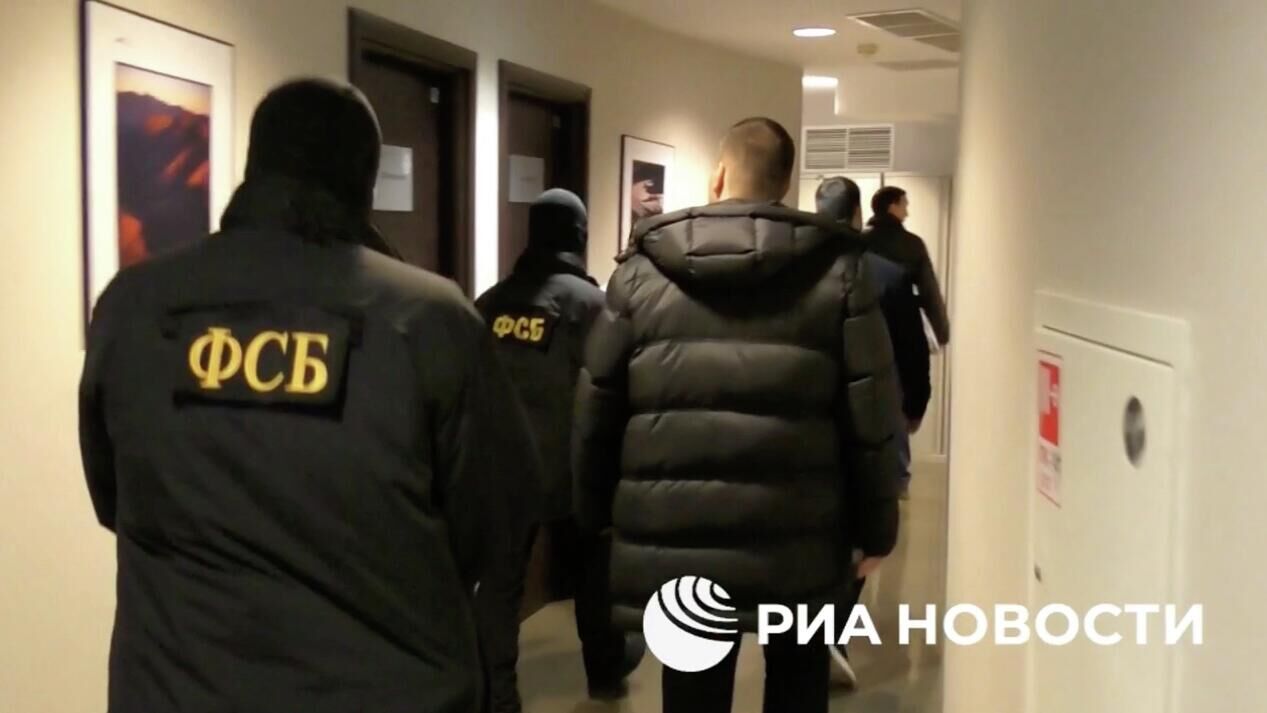 Силовики задержали топ-менеджера КАВКАЗ. РФ за получение взятки - РИА Новости, 1920, 22.12.2025