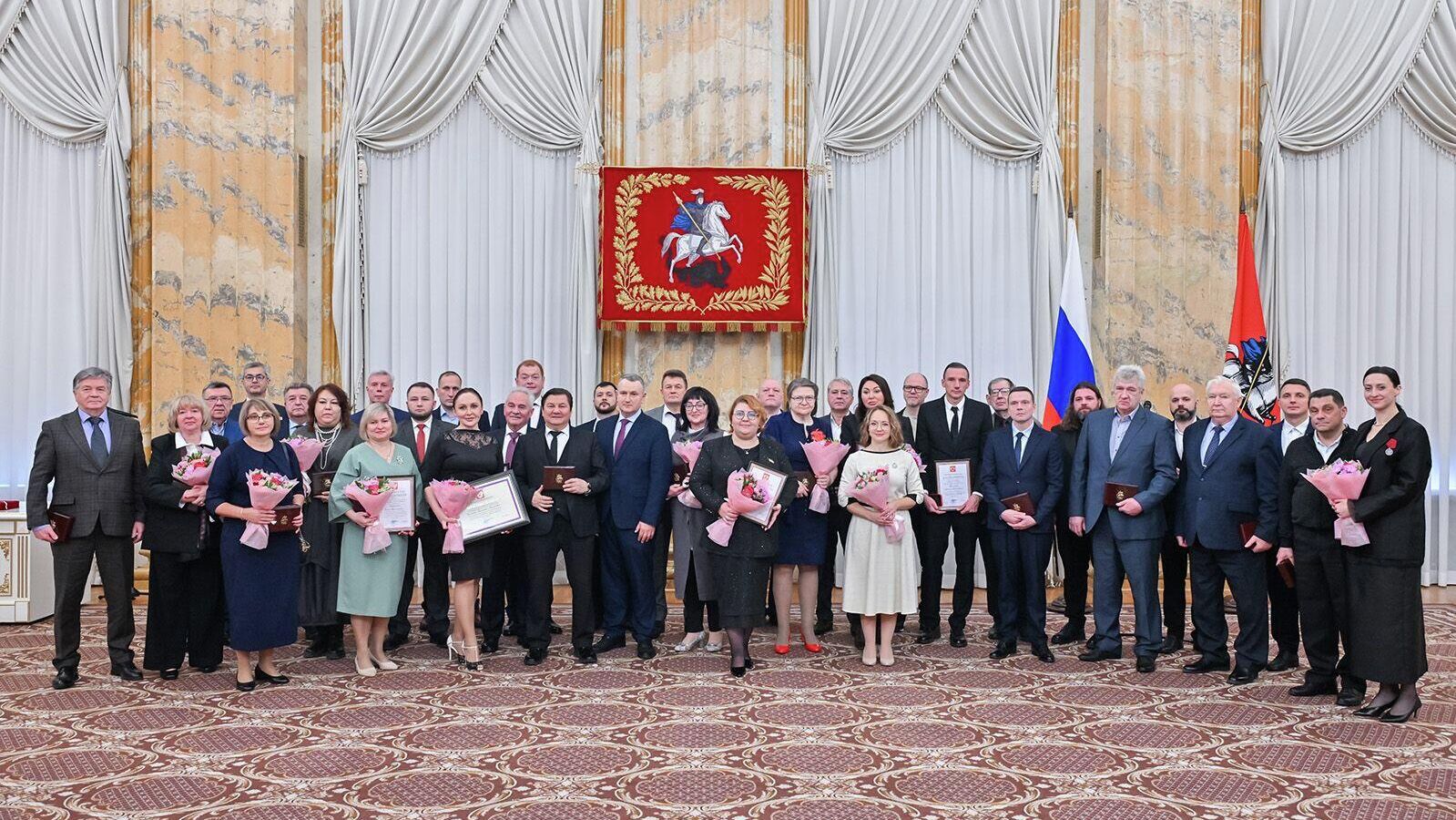 Мэр столицы Сергей Собянин вручил москвичам государственные награды и награды города Москвы - РИА Новости, 1920, 22.12.2025