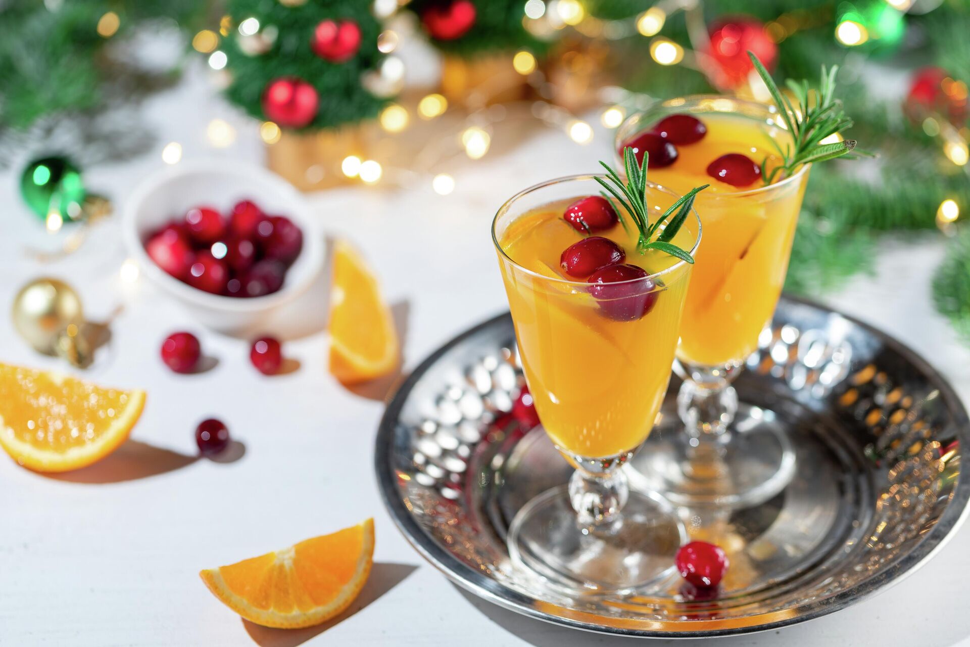 Пунш с клюквой и апельсином - РИА Новости, 1920, 22.12.2025