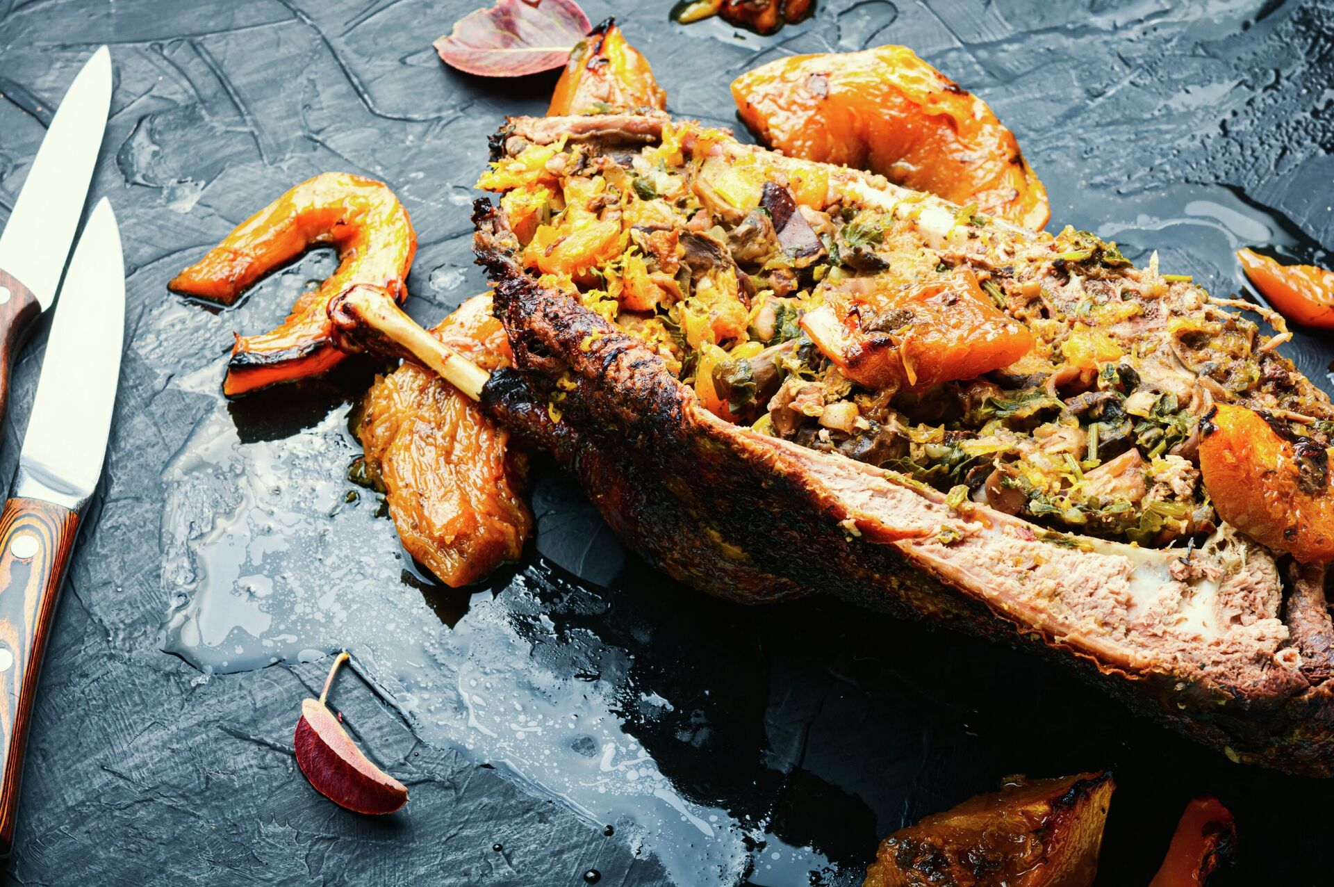  Гусь фаршированный сухофруктами - РИА Новости, 1920, 22.12.2025