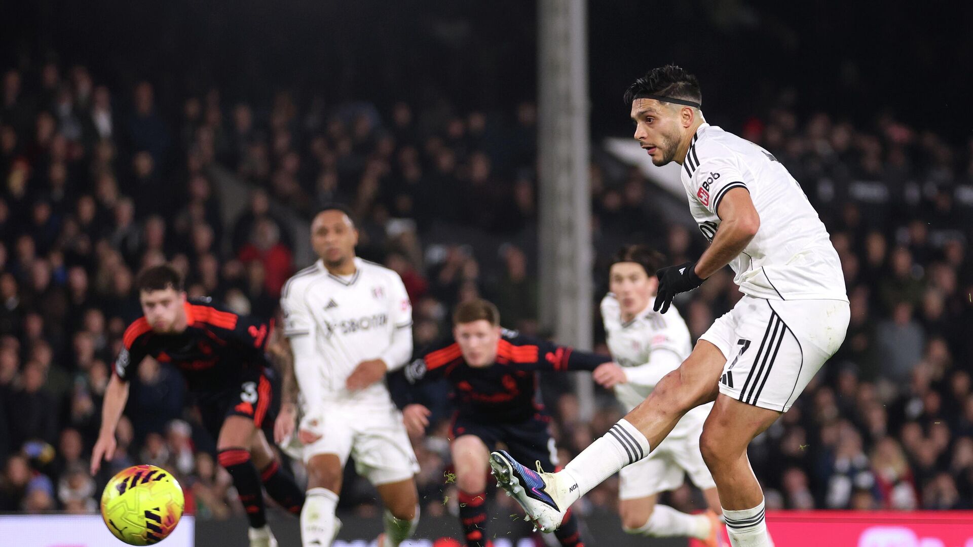 Рауль Хименес  - РИА Новости, 1920, 23.12.2025