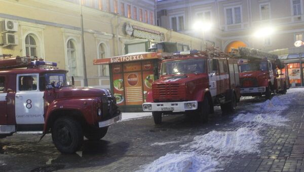 Пожар рядом с Московским вокзалом в Петербурге. Фото с места события