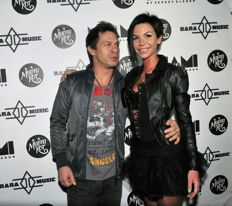 Певица Марта Кот и российский актёр театра и кино Павел Деревянко Певица Марта Кот и российский актёр театра и кино Павел Деревянко