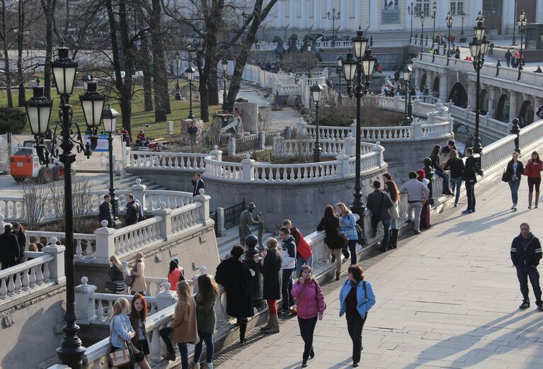 Теплая погода в Москве