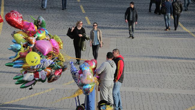 Теплая погода в Москве. Архивное фото