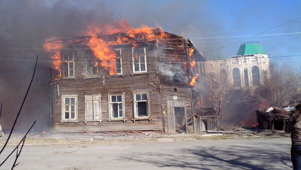 Пожар по ул. Кожанова в Астрахани. Фото с места события