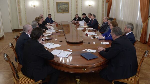 В.Путин провел встречу с членами Совета палаты Совета Федерации. Фото с места события