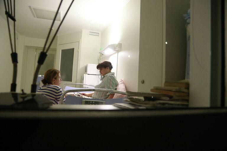 Пациент самарского хосписа Светлана с дочерью. Событийное фото. Пациент самарского хосписа Светлана с дочерью. Событийное фото.