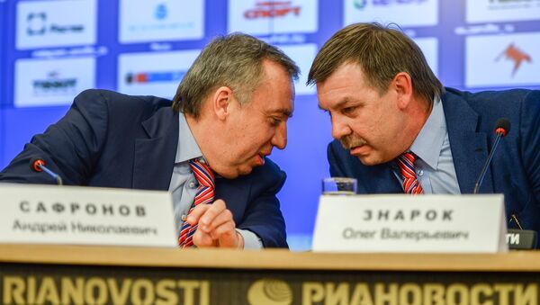 Генеральный менеджер сборной России Андрей Сафронов (слева) и главный тренер сборной Олег Знарок