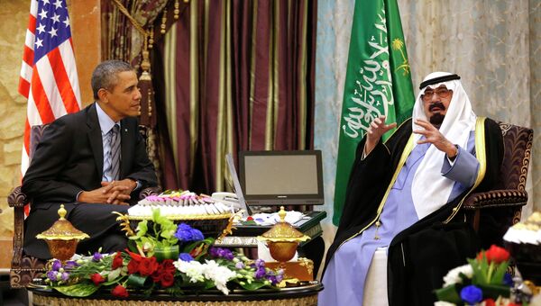 Президент США Барак Обама и король Саудовской Аравии Абдалла бен Абдель Азиз Аль Сауд во время встречи в Эр-Рияде. Фото с места событий