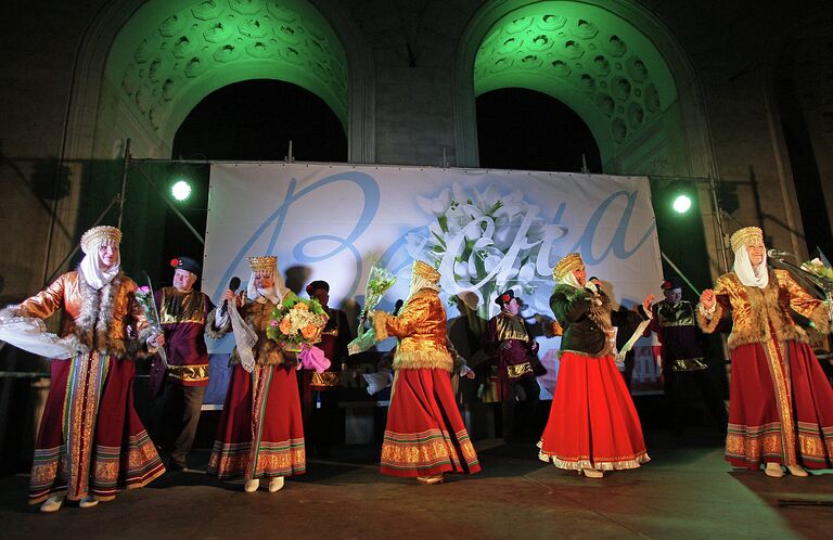 Перевод часов на московское время в Крыму