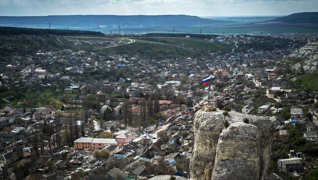 Вид на город Бахчисарай, архивное фото