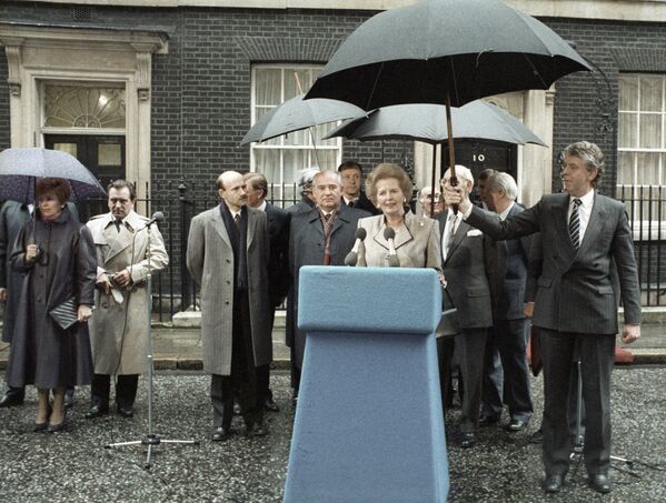 Премьер-министр Великобритании Маргарет Тэтчер и Генеральный секретарь ЦК КПСС Михаил Горбачев