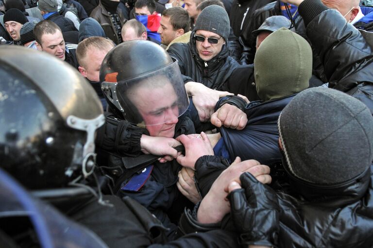 Митинг сторонников референдума о статусе Донецкой области