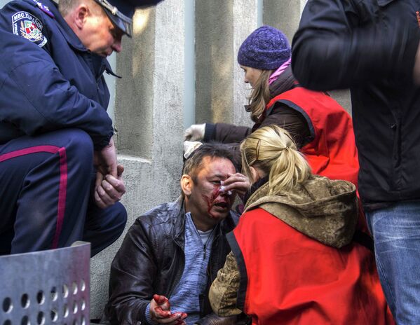 Пострадавший при штурме здания областного управления Службы Безопасности Украины в Луганске