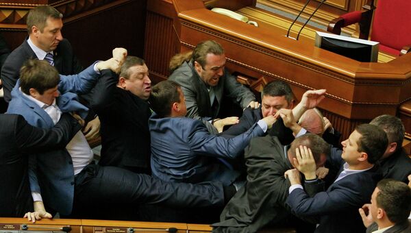 Драка депутатов во время заседания Верховной рады Украины