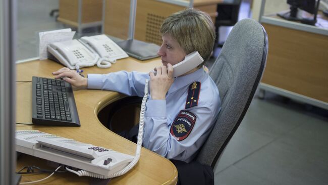 Сотрудница службы 02 ГУ МВД по г. Москве. Архивное фото