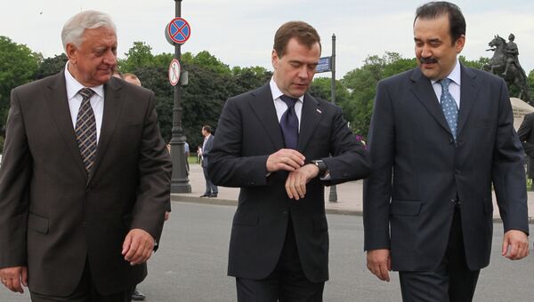 Дмитрий Медведев, Карим Масимов и Михаил Мясникович, архивное фото