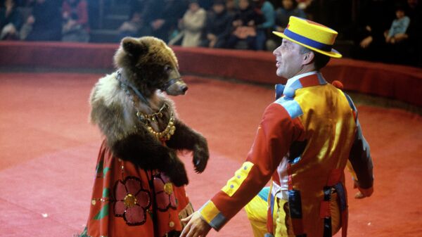 Сцена из цирковой музыкальной новогодней сказки. Архивное фото