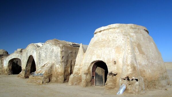 Мос-Эспа. Декорации, построенные к фильму Звездные войны в Тунисе