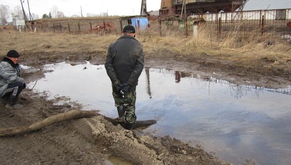 Разлив нефтепродуктов в селе Турунтаево