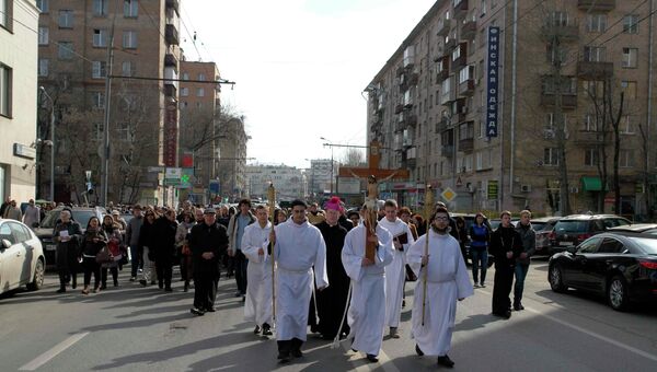 Шествие по Пресненскому валу 12 апреля 2014 года.