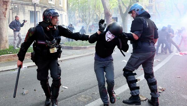 Антиправительственные демонстрации в Италии