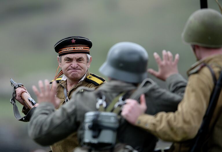 Военно-историческая реконструкция в честь 70-летия освобождения Симферополя