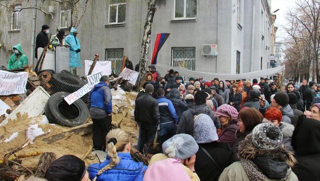 Ситуация в Славянске. 14 апреля 2014