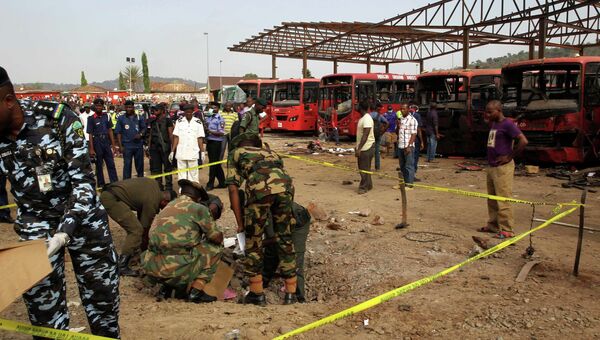 Полиция работает на месте теракта, Нигерия
