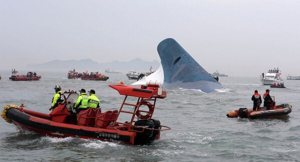 Затонувший у побережья Южной Кореи паром Севол