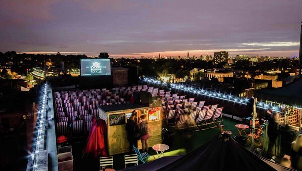 Кино под открытым небом Rooftop Film Club. Архивное фото