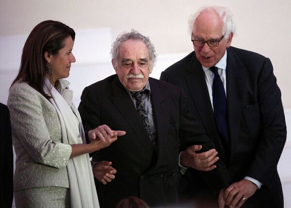 Супруга президента Мексики Маргарита Завала, писатель Габриэль Гарсиа Маркес и сэр Эвелин де Ротшильд