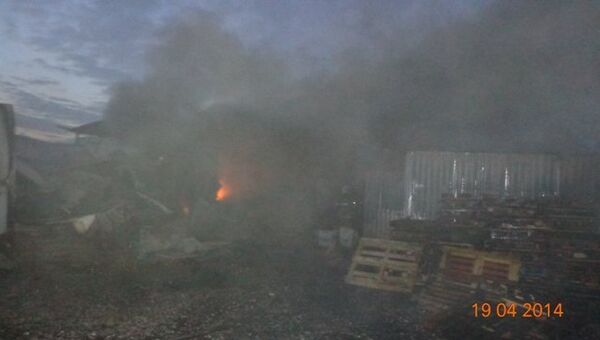 Пожар в рыбном цеху на территории рыбколхоза Русский берег в Ростове