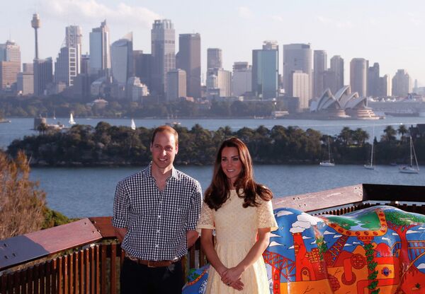 Принц Уильям и Герцогиня Кембриджская Кэтрин на фоне панорамы Сиднея, Австралия
