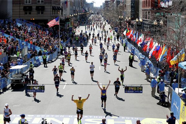 Участники бостонского марафона