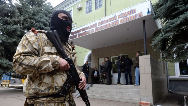 Здание милиции в Краматорске, находящееся под контролем сторонников федерализации