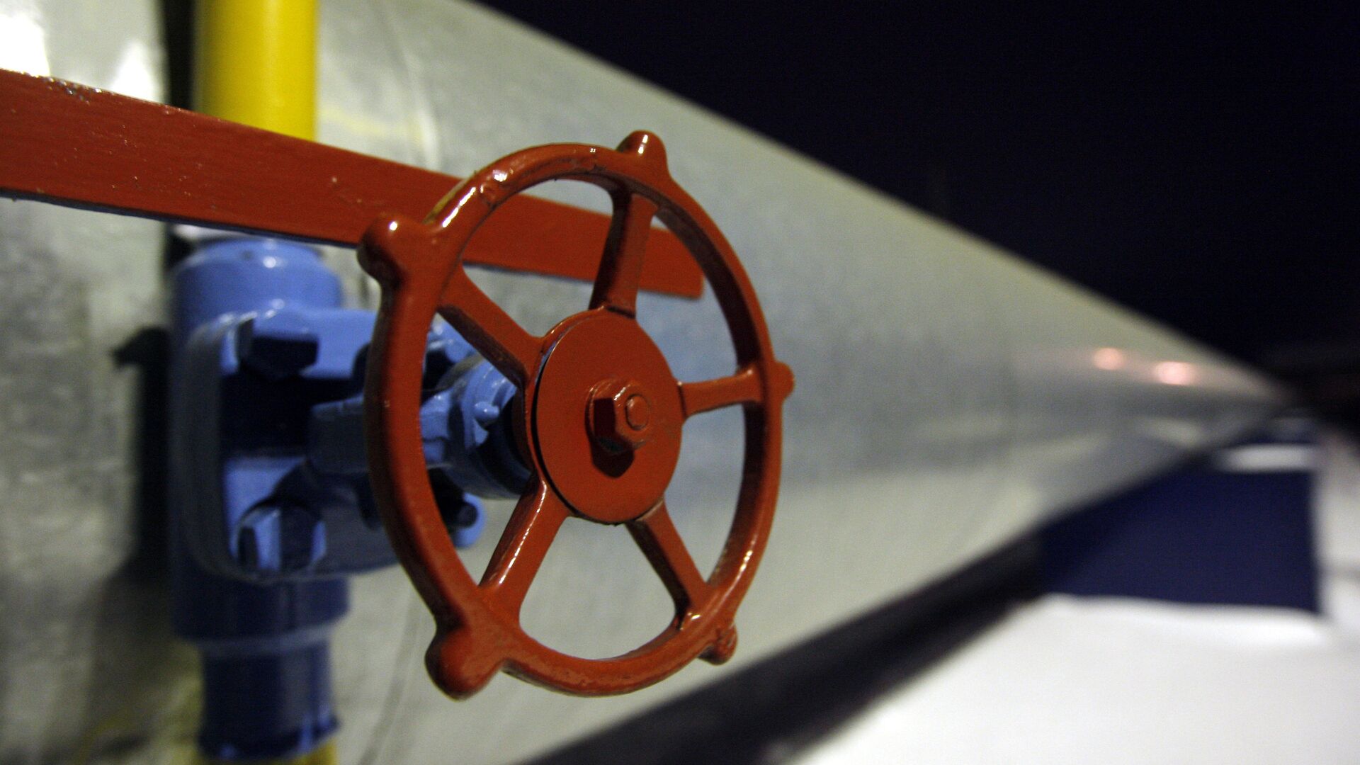"Газпром" не стал бронировать мощности ГТС Украины и Польши