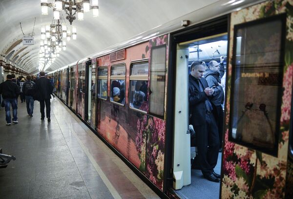 Пуск поезда Акварель с новой экспозицией Летописцы ратной славы